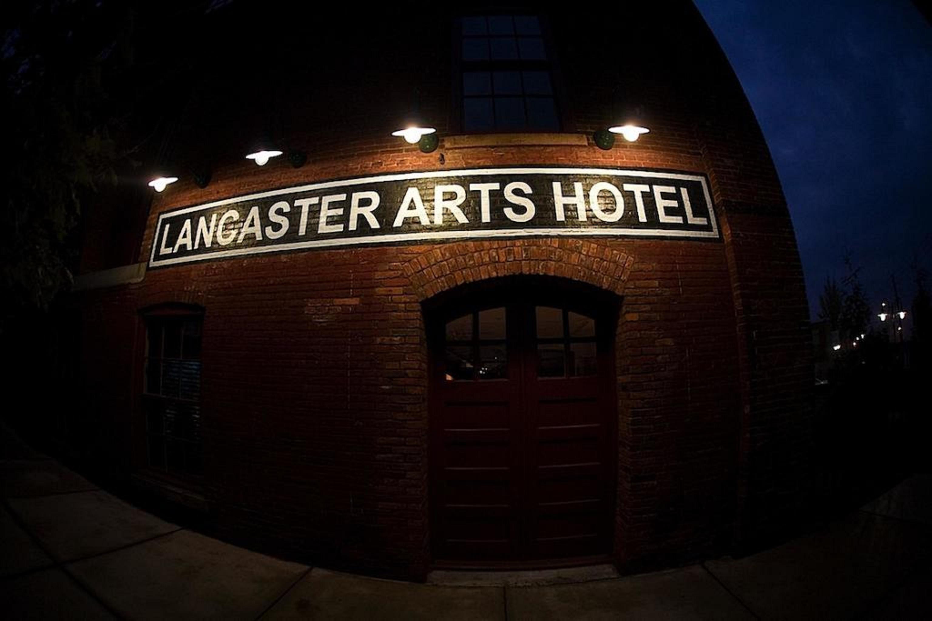 Lancaster Arts Hotel Exterior foto